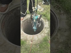 CCTV-Crawler geht in das Kanalloch